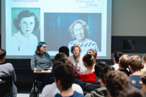 Schülergespräch mit Ingeburg Geißler © Adrian Jankowsky