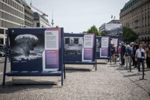Die Ausstellung »… endlich Frieden?!« – 80 Jahre nach dem Ende des Zweiten Weltkrieges und der Befreiung Europas vom Nationalsozialismus. Foto: Ständige Konferenz/Marko Priske
