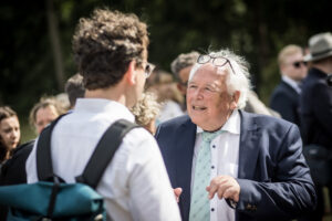 Berlin, 24. Juni 2025: Gedenkstunde anlässlich des 92. Jahrestags des Verbots der Glaubensgemeinschaft der Zeugen Jehovas © Stiftung Denkmal, Uwe Klages im Gespräch, Foto: Marko Priske