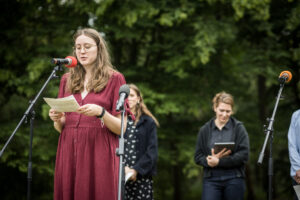 Berlin, 24. Juni 2025: Lesung von Kurzbiographien © Stiftung Denkmal, Foto: Marko Priske