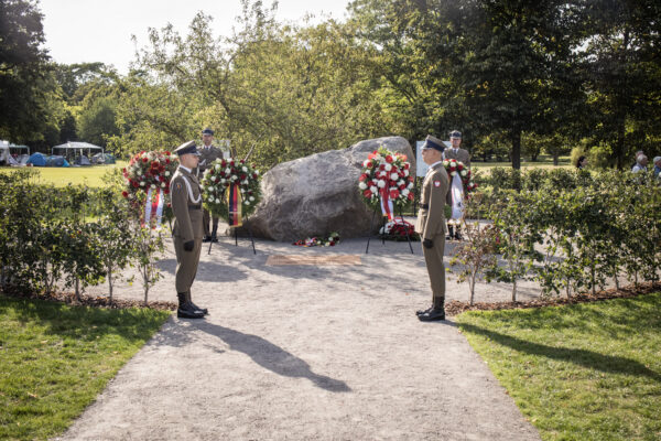 Gedenkversanstaltung zum 86. Jahrestag des deutschen Überfalls auf Polen 1939, © Stiftung Denkmal, Foto: Marko Priske