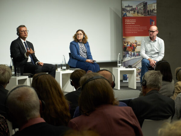 Dr. hab. Tomasz Ceran, Dr. Magdalena Sacha und Robert Parzer © Jürgen Kramer, Topographie des Terrors