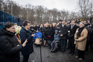 Bundesbehindertenbeauftragter Jürgen Dusel spricht am Gedenkort für die Opfer der NS-›Euthanasie‹-Morde © Stiftung Denkmal, Foto: Marko Priske