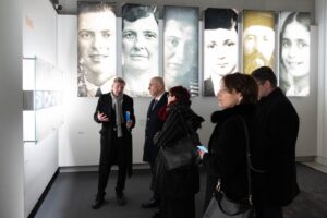 Ministerpräsident von Rumänien, Ilie Bolojan, und Uwe Neumärker im Raum der Familien, Berlin, 28. Januar 2026, Foto: Botschaft von Rumänien in in der Bundesrepublik Deutschland