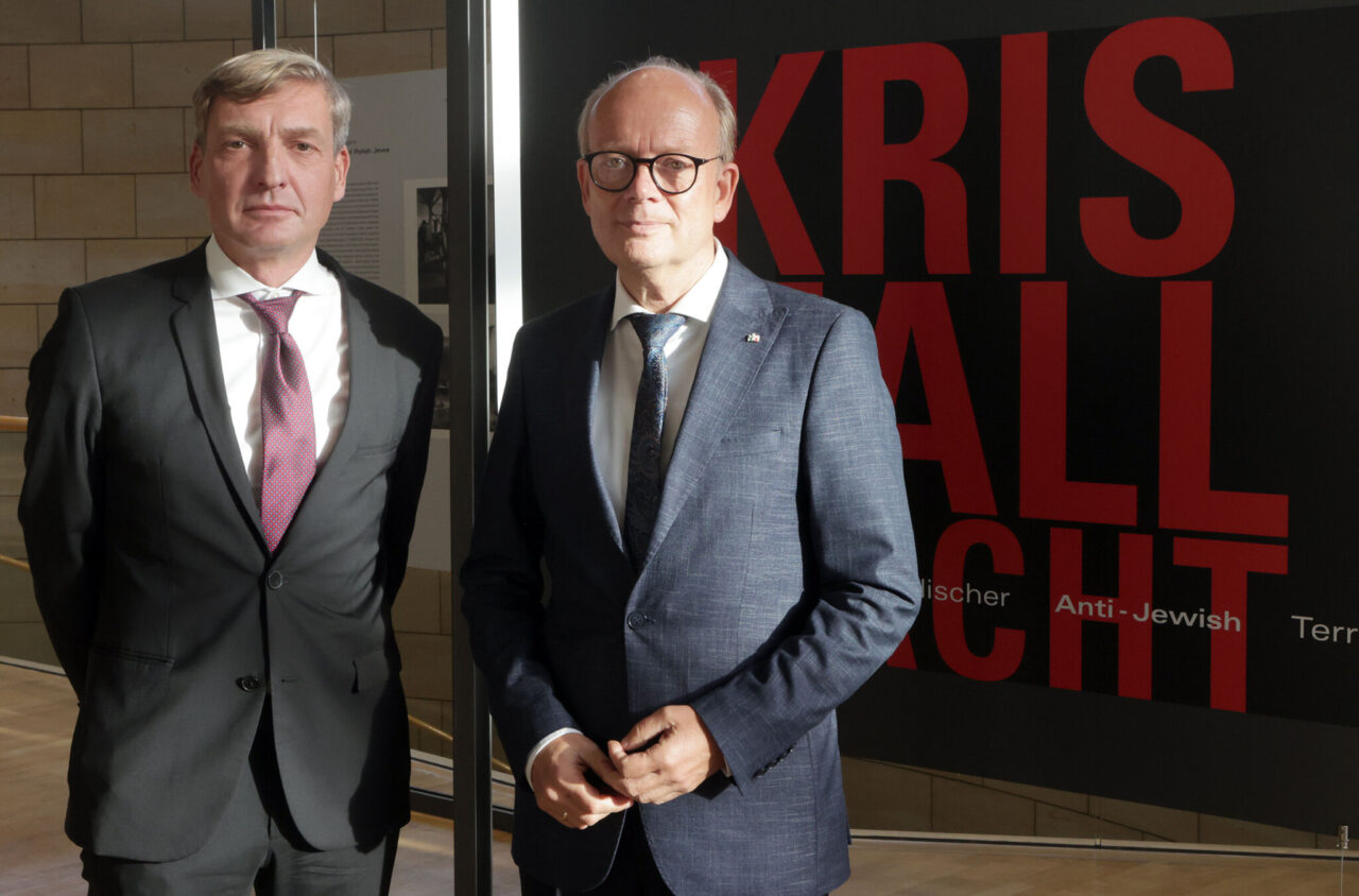 Landtag NRW erinnert mit »Kristallnacht«-Ausstellung an die Verbrechen vom 9. November 1938