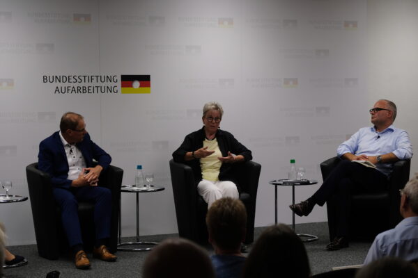 04.09.2025_Falk Bersch, Autor und Publizist, Dr. Christl Wickert, Historikerin und Politologin und Dr. Tim Müller