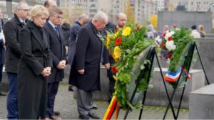 2023 11 23 Besuch Larcher Schwesig Staatskanzlei Mecklenburg-Vorpommern.jpg