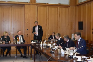 v.l.n.r.: Ellen Germain, Ralf Beste, Christian Heldt, Mareike Geipel, Uwe Neumärker und Adam Kerpel-Fronius © Auswärtiges Amt