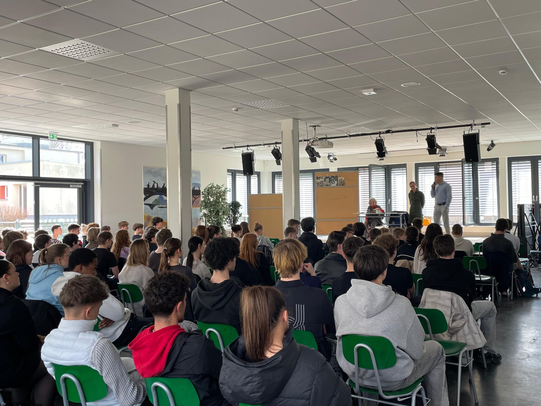 Zeitzeugengespräch mit Petra Michalski in der Konrad-Duden-Schule