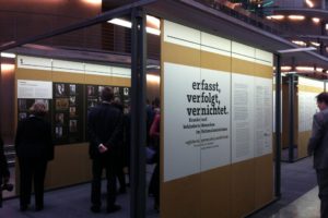 Ausstellungseroeffnung im Bundestag im Mai 2014 © DGPPN